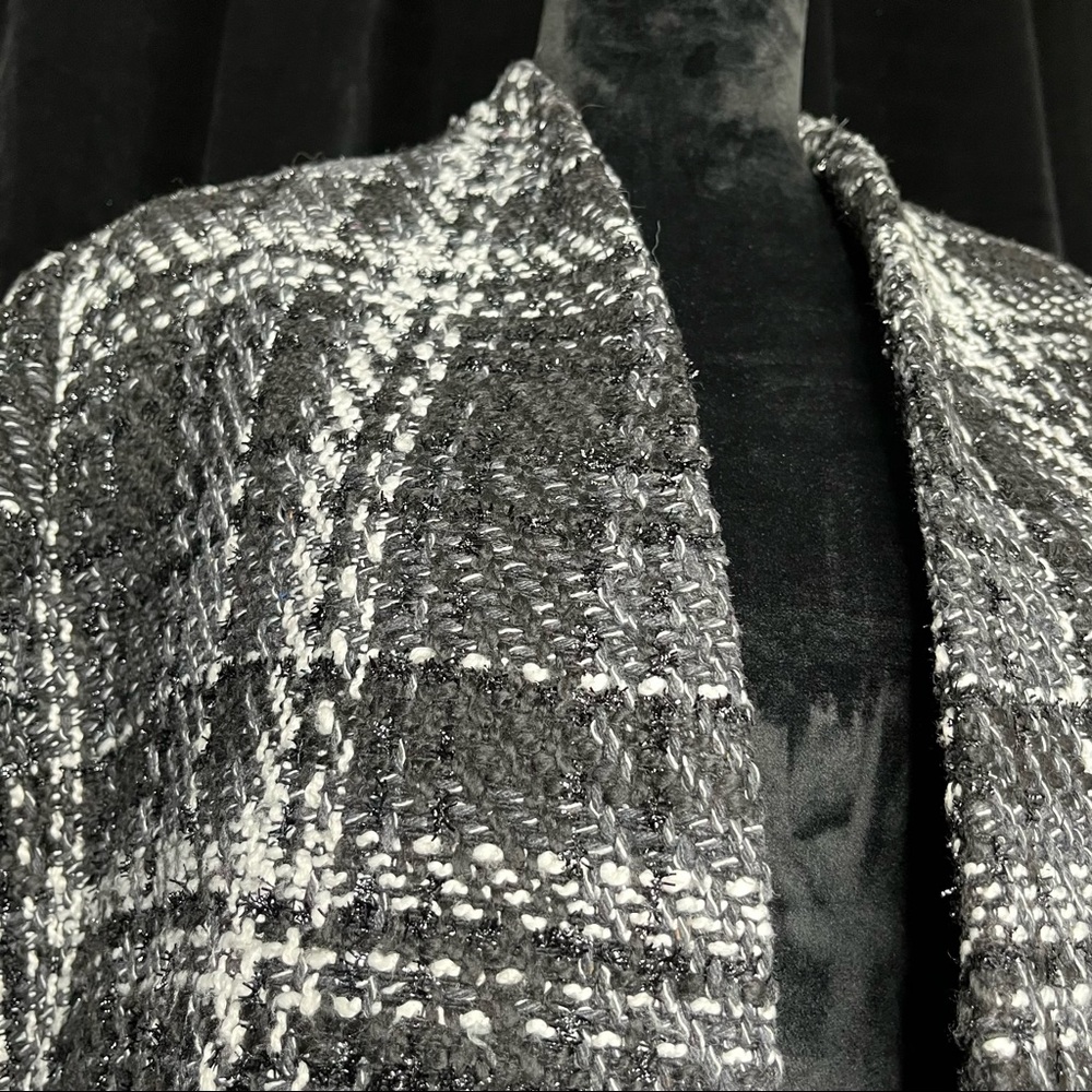 Mid-length Tweed Jacket - Picture 3 of 10